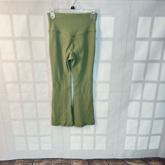 Athleta Sage Green Elation Ribbed V Back Cropped Flare Leggings Size Small - Picture 5 of 11